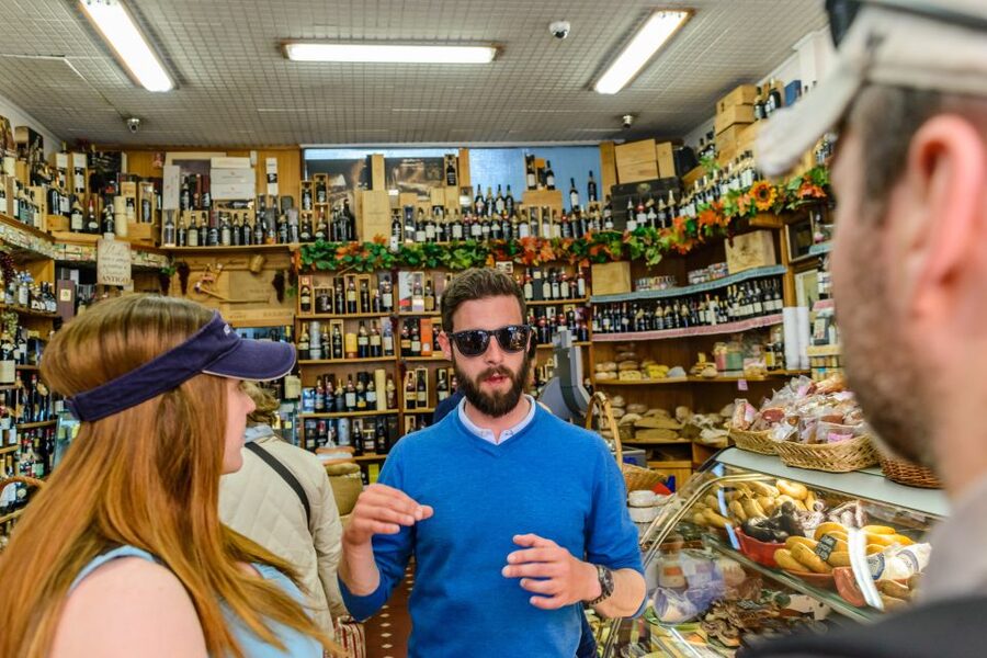 Porto: Delicious Food and Wine Walking Tour - Choosing the four-hour meal option