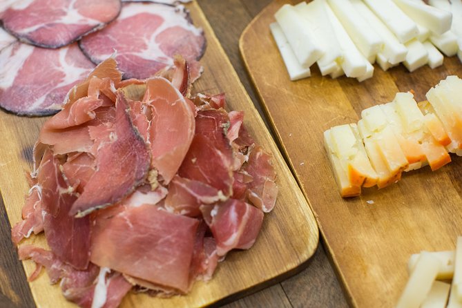 Porto Food & Wine Tasting Tour with Lunch or Dinner Option - Caldo verde and the comfort-food course