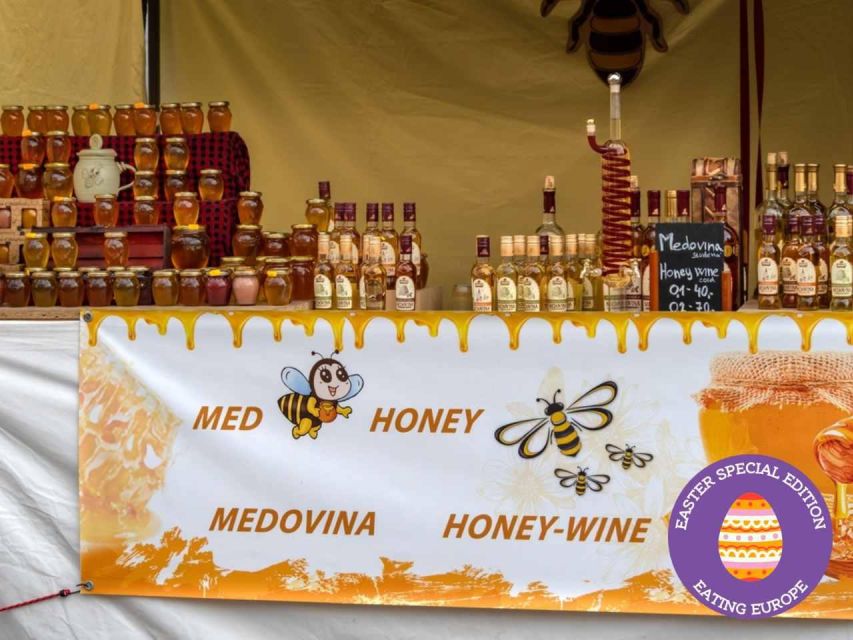Prague: Food and Beer Guided Walking Tour with Tastings - New Town food stops and the final strudel