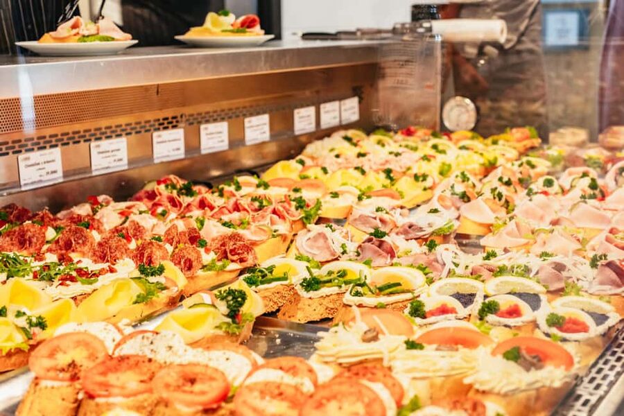 Prague: Guided Street Food Walking Tour - Who will enjoy this Prague food walk?
