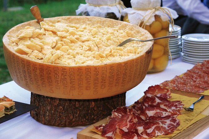 Private Half Day Parma Food Walking Tour - Garibaldi Square: starting with Parma’s civic heart