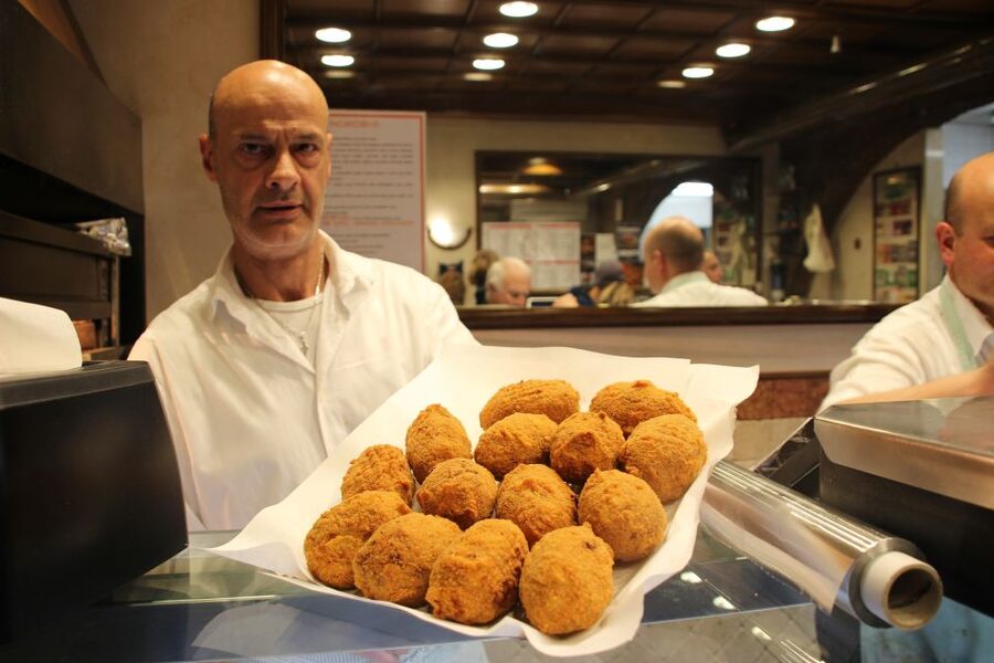 Rome: Food Tour and Wine Tasting in a Traditional Trattoria - Key details before you book