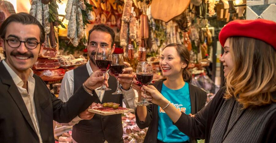 Rome: Food Tour and Wine Tasting in a Traditional Trattoria - Fried baccalà at Dar Filettaro