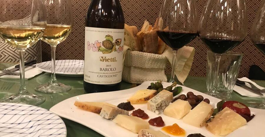 Rome: Trastevere Guided Food and Wine Tour with 20+ Tastings - The salumeria stop and serious Italian ingredients