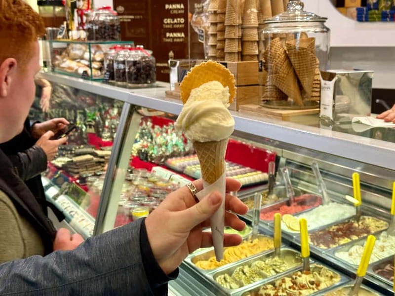 Rome: Trastevere Street Food Walking Tour with Local Expert - Santa Cecilia and old-school Trastevere