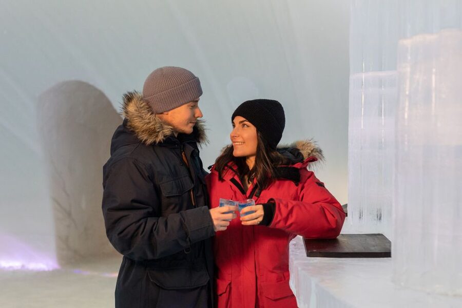 Rovaniemi: Snow Hotel Tour with Food by the Fire - Why the fire-lit restaurant matters