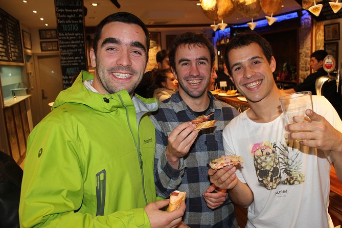 San Sebastian food tour: Pintxo tasting paired with Spanish wines - Timing, walking, and group size