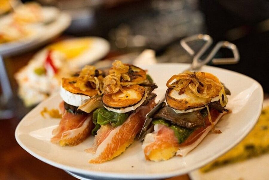 San Sebastian Food Tour: Pintxo Tasting Paired with Wines - Timing, pace, and practical comfort