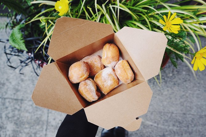 Seattle Delicious Donut Adventure & Walking Food Tour - What the two-hour pace feels like