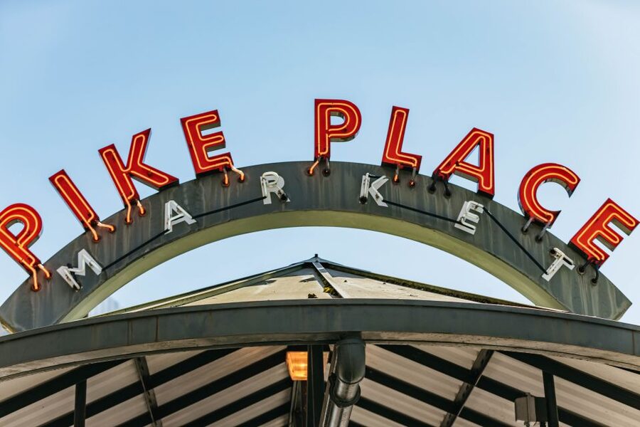 Seattle: Pike Place Market Chef-Guided Food Tour - How much food do you get for $70?