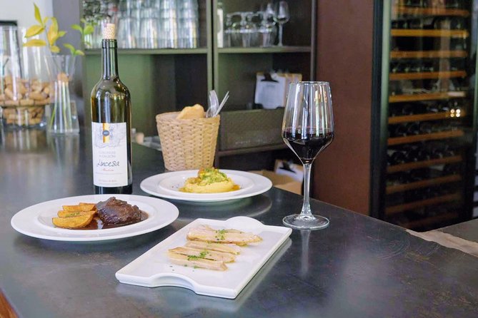 Sevilla Food Tour: Tapas, Wine, History & Traditions - What you are likely to eat and drink