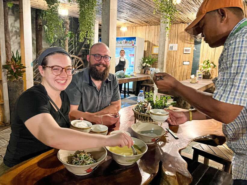 Siem Reap: Street Food Experience by Tuk-Tuk - Browsing the Made in Cambodia Market