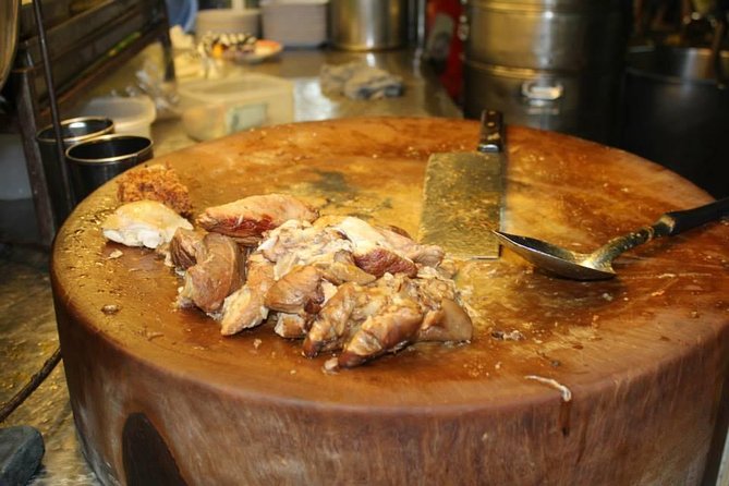 Small-Group Chiang Mai Evening Street Food Tour - Food quality and the value of the $42.39 price