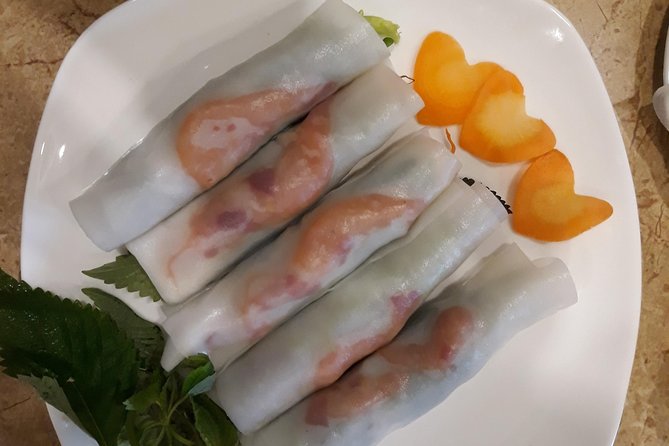 Small Group Hanoi Street Food Tour with a Real Foodie - The guide makes the biggest difference