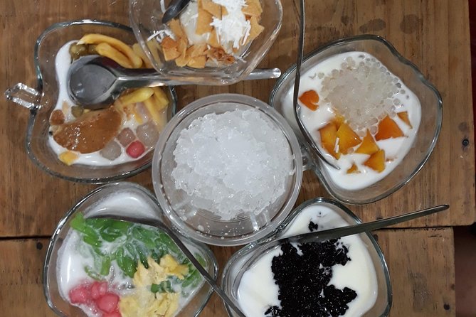 Small Group Hanoi Street Food Tour with a Real Foodie - Dietary requests and comfort on the walk