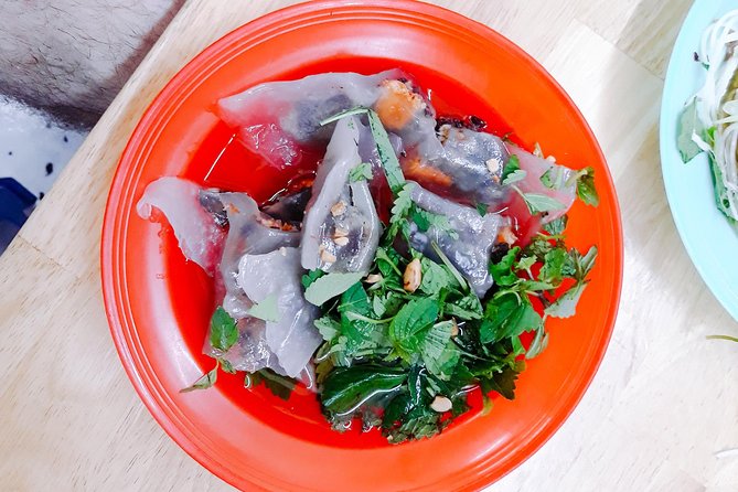 Small Group Hanoi Street Food Tour with a Real Foodie - Starting at 41 Lương Văn Can in the Old Quarter
