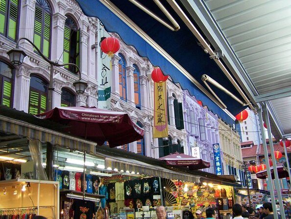 Small Group: Michelin and Local Hawker Food Tour with 9 tastings - Key points to know before booking