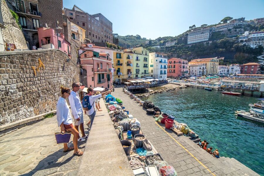 Sorrento: Guided Walking Tour & Street Food Experience - The food stops are varied, but not a full lunch