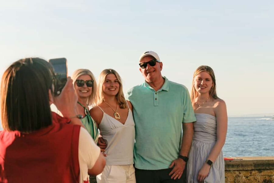 Sorrento: Guided Walking Tour & Street Food Experience - Tasso Square gives you the town’s starting point