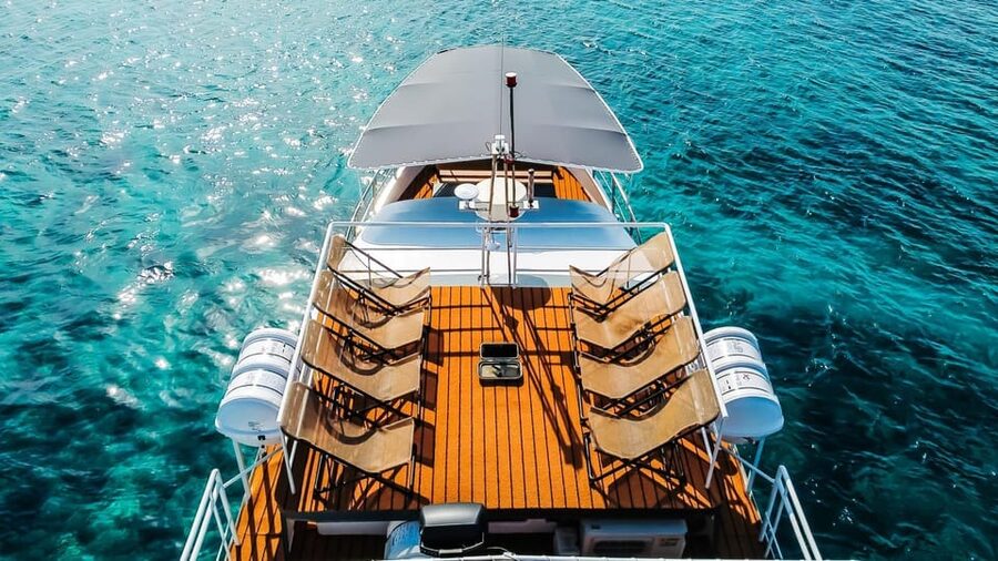 Split: Blue Lagoon and 3 Island Cruise with Food and Drinks - The Blue Lagoon earns its place in the schedule