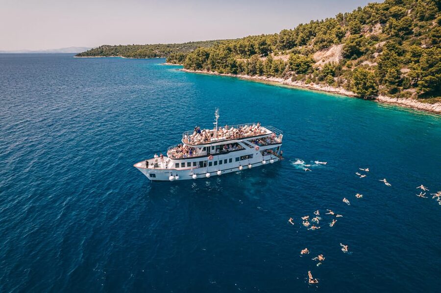 Split: Blue Lagoon, Borkko Beach & Šolta with Food & Drinks - Finding Tamaris on Split Riva