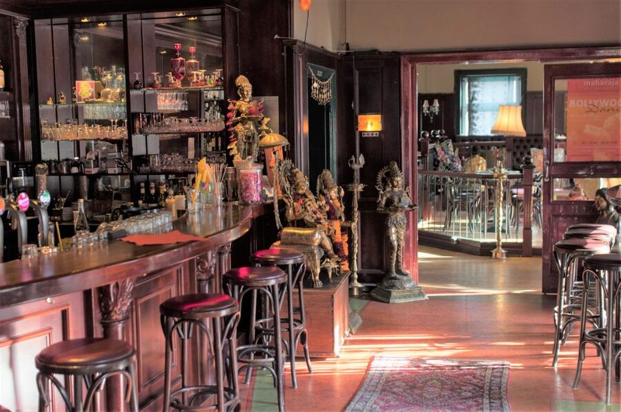 St. Pauli: Guided Food Tour with 5 Tastings - The middle of the route keeps the pace comfortable