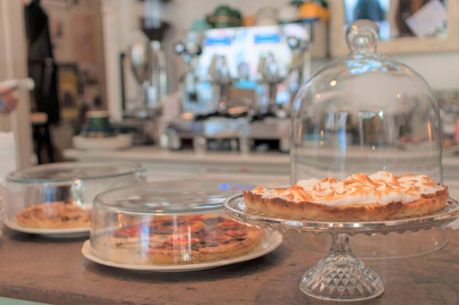 St. Pauli: Guided Food Tour with 5 Tastings - The first stops: food as a way into local life