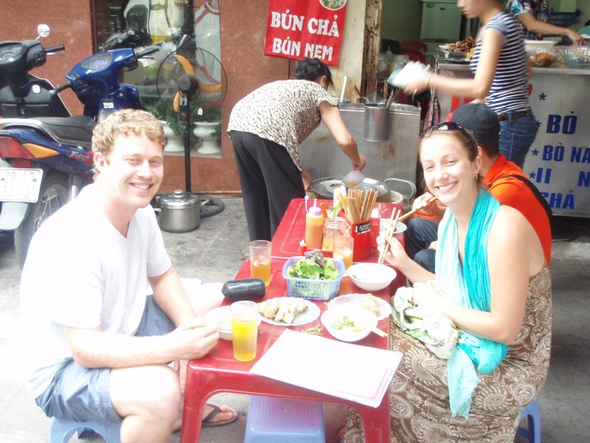 Street Food Tour Hanoi and Train Street Experience - The food stops: a full Vietnamese meal