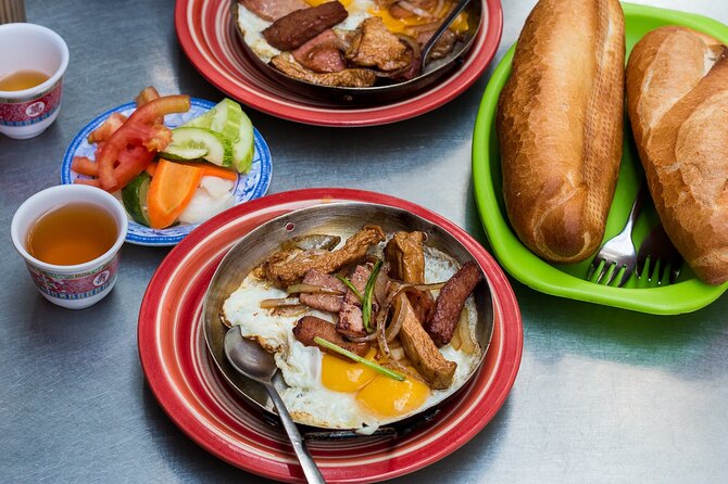 Super Niche Walking Street Food Tour in Ho Chi Minh City - District 5 and the local-style banh mi