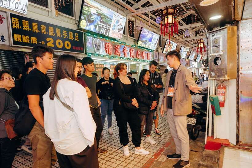 Taipei: Food Tours w/ Top 10 Taiwan Food (Breakfast/Dinner) - Two food walks, two different views of Taipei