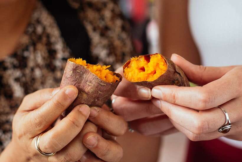 Taipei: Private Food Tour – 10 Tastings with Locals - What the guides add to the experience