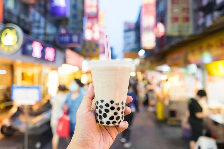 Taipei: Street Food & Hidden Eats Night Market Food Tour - Fried chicken and student district comfort food
