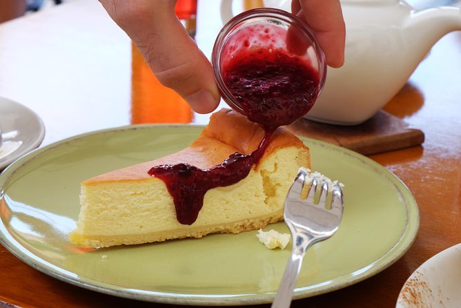 Taste Funchal: food, wine & cultural tour - Meeting your guide and starting the walk