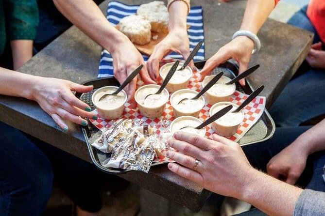 Taste Pike Place Walking Food Tour - Small groups make a crowded market easier