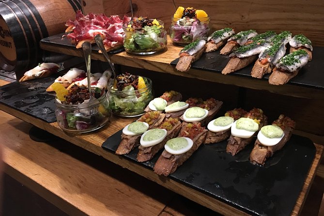 The Award-Winning Bilbao Food Tour & Wine Pairing by Basque Local - The guides make the difference