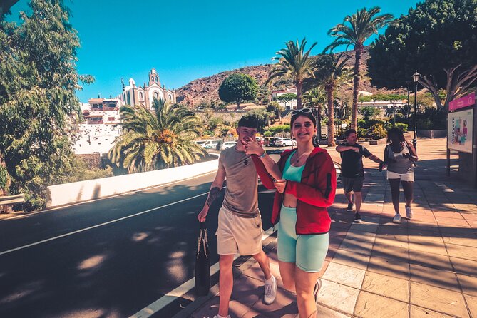 The Red Canyon Tour - Small Group Trip with Local Food Tasting ツ - A Canarian food tasting at La Caldera