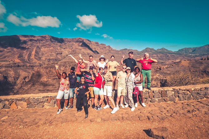 The Red Canyon Tour - Small Group Trip with Local Food Tasting ツ - Santa Lucía, palm trees, and local products