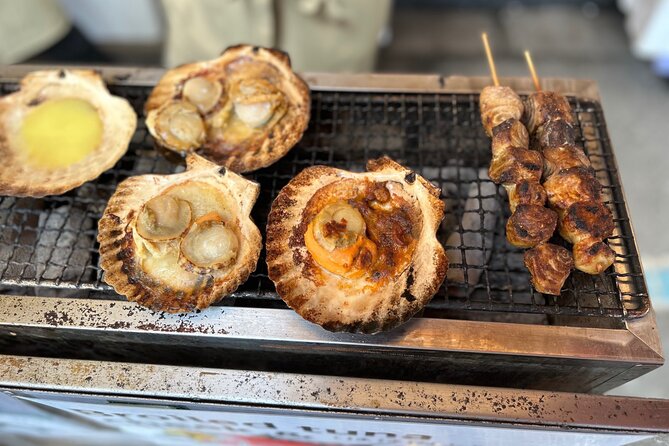 Tokyo: Tsukiji Fish Market Food and Walking tour - The guides make the difference