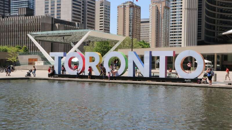 Toronto: Kensington Market International Food Tour - Why the small-group format matters