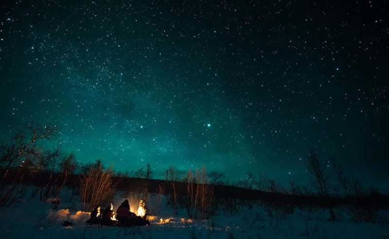 Tromsø: All inclusive Aurora Hunt with photos, food & drinks - Who should book this experience?