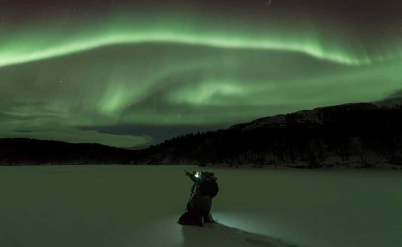 Tromsø: All inclusive Aurora Hunt with photos, food & drinks - The second stop and the value of changing locations