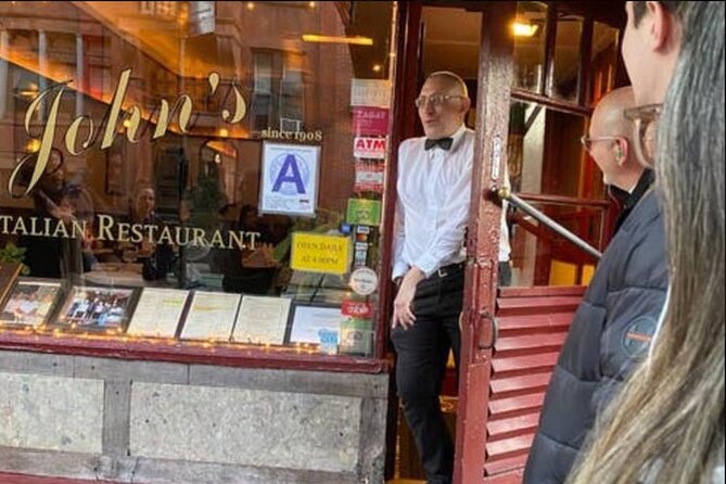 True Crime NYC: Mafia Walk w/Ret. NYPD Detective and Local Food - Key points before you book