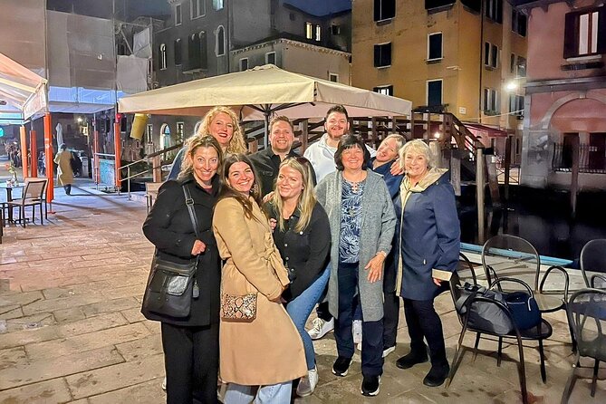Venice Bacaro Food Tour: Eat and Drink like a Venetian - Calle de la Bissa and mozzarella in carrozza