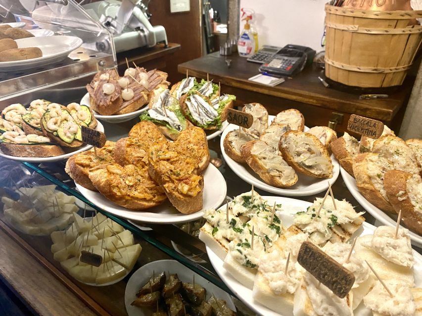 Venice: Street Food Tour with a Local Guide and Tastings - Campo San Polo and the Frari Basilica