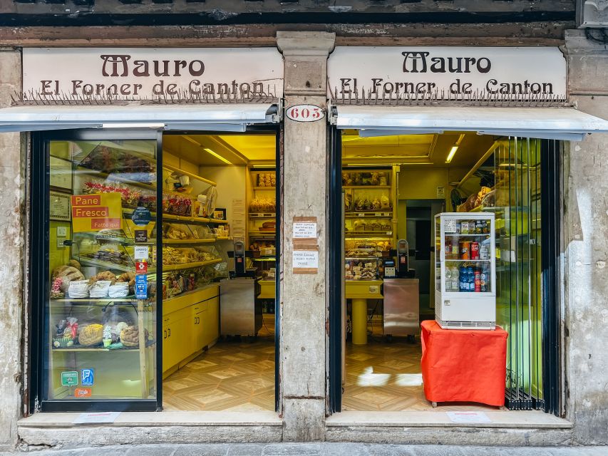 Venice: Street Food Tour with a Local Guide and Tastings - Drinks, pacing, and the social side