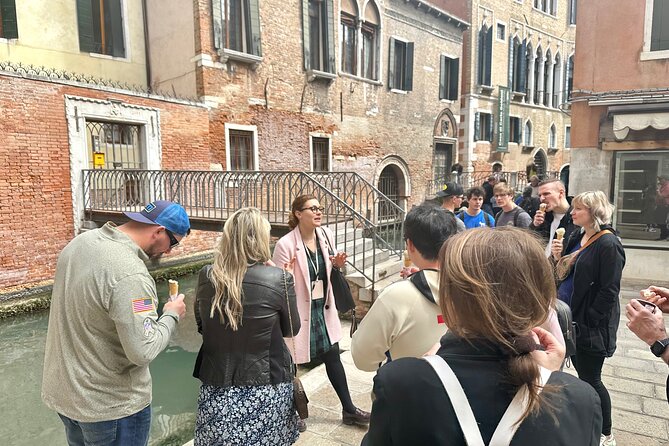 Venice Street Food Tour with Local Guide with Local Food Market Visit - How the guides shape the experience