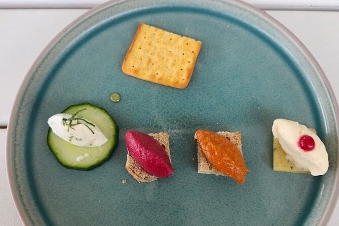 Waiheke Island Gourmet Food and Wine Tour - Timing, weather, and the trip back to Auckland