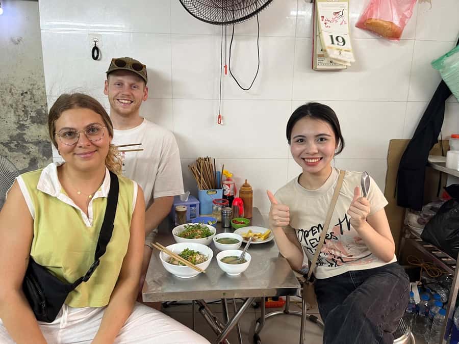 Weekend Hanoi Night Market & Street Food Tour - Hang Dao Street Night Market after dinner