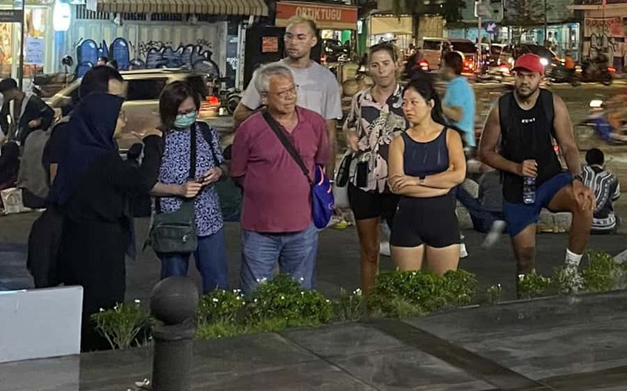 Yogyakarta: Nighttime Walk and Food Tour - Quick take: what makes this night tour worthwhile