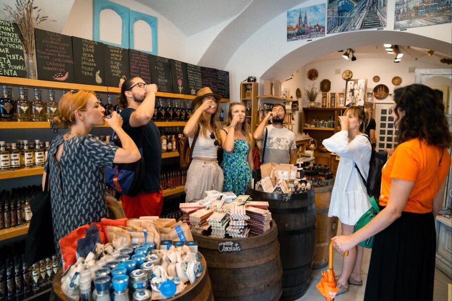 Zagreb: Food Tour with Tastings - Starting at Ban Jelačić Square